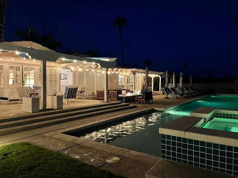 Near Downtown Palm Springs, 7 Bd 7 Bth, 80Ft Pool, Pickleball 0*,  États-Unis