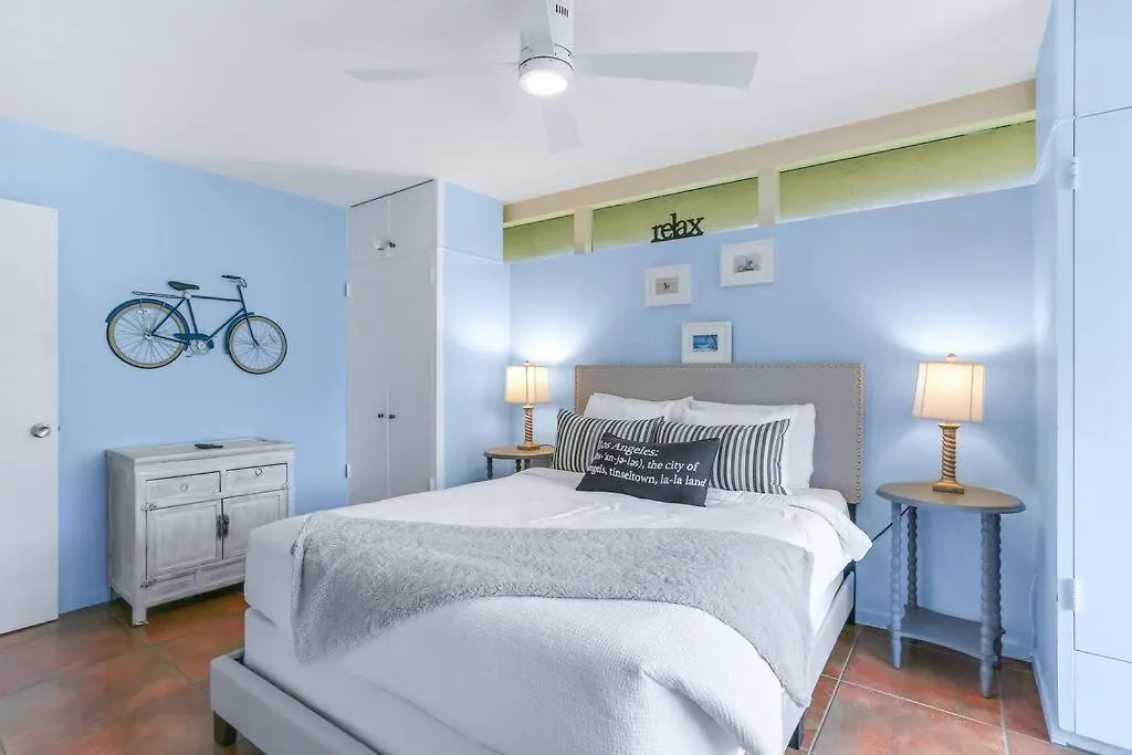 Near Downtown Palm Springs, 7 Bd 7 Bth, 80Ft Pool, Pickleball Villa